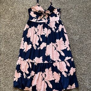 Elegant Floral Maxi Dress in Navy and Pink